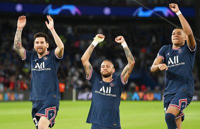 TOP 10 cel mai bine plătiți jucători de fotbal din lume în noul sezon » PRĂPASTIE între locurile 4 și 5 + Un singur nume nu evoluează în Europa!