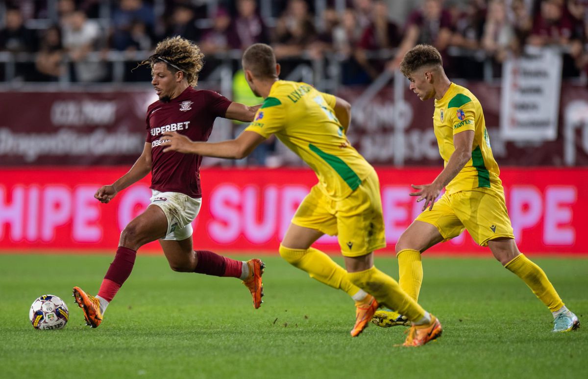 Fotbalistul remarcat de Răducioiu în Rapid - Mioveni: „E interesant”