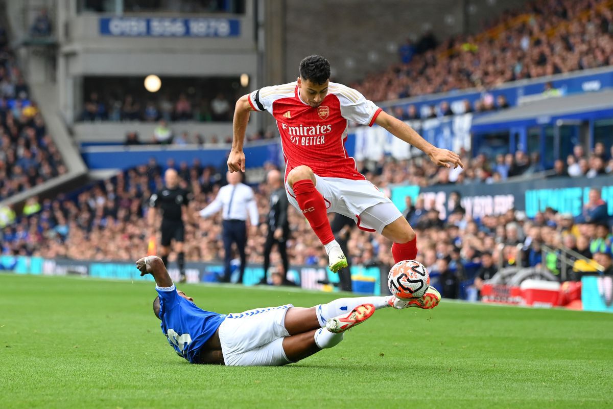 Everton - Arsenal 0-1 » „Tunarii” își fac treaba pe Goodison Park și o scufundă mai tare pe Everton. Clasamentul din Premier League