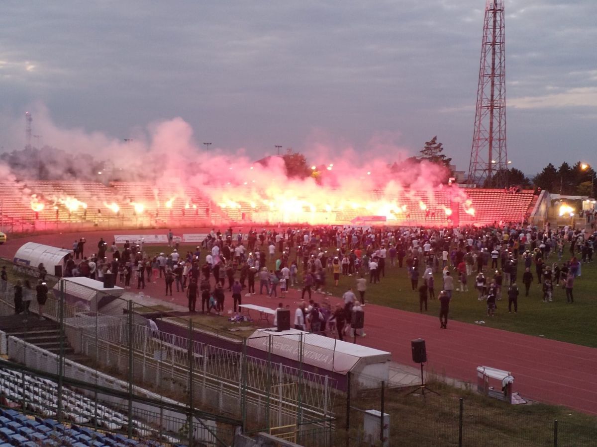 Ceremonie simbolică la Pitești: primul buldozer a intrat pe stadionul „Nicolae Dobrin”