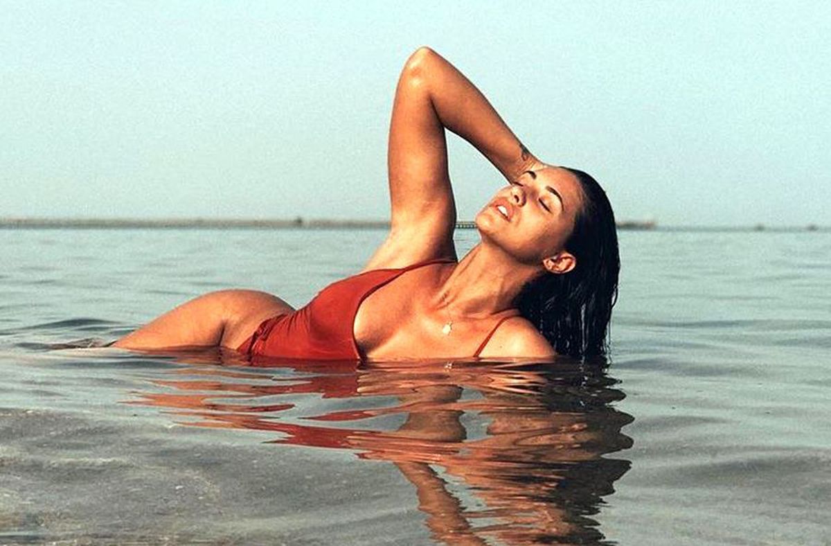 Antonia și-a surprins fanii » În tricoul cărei echipe de fotbal s-a fotografiat artista: „Nu fiți agresivi!”