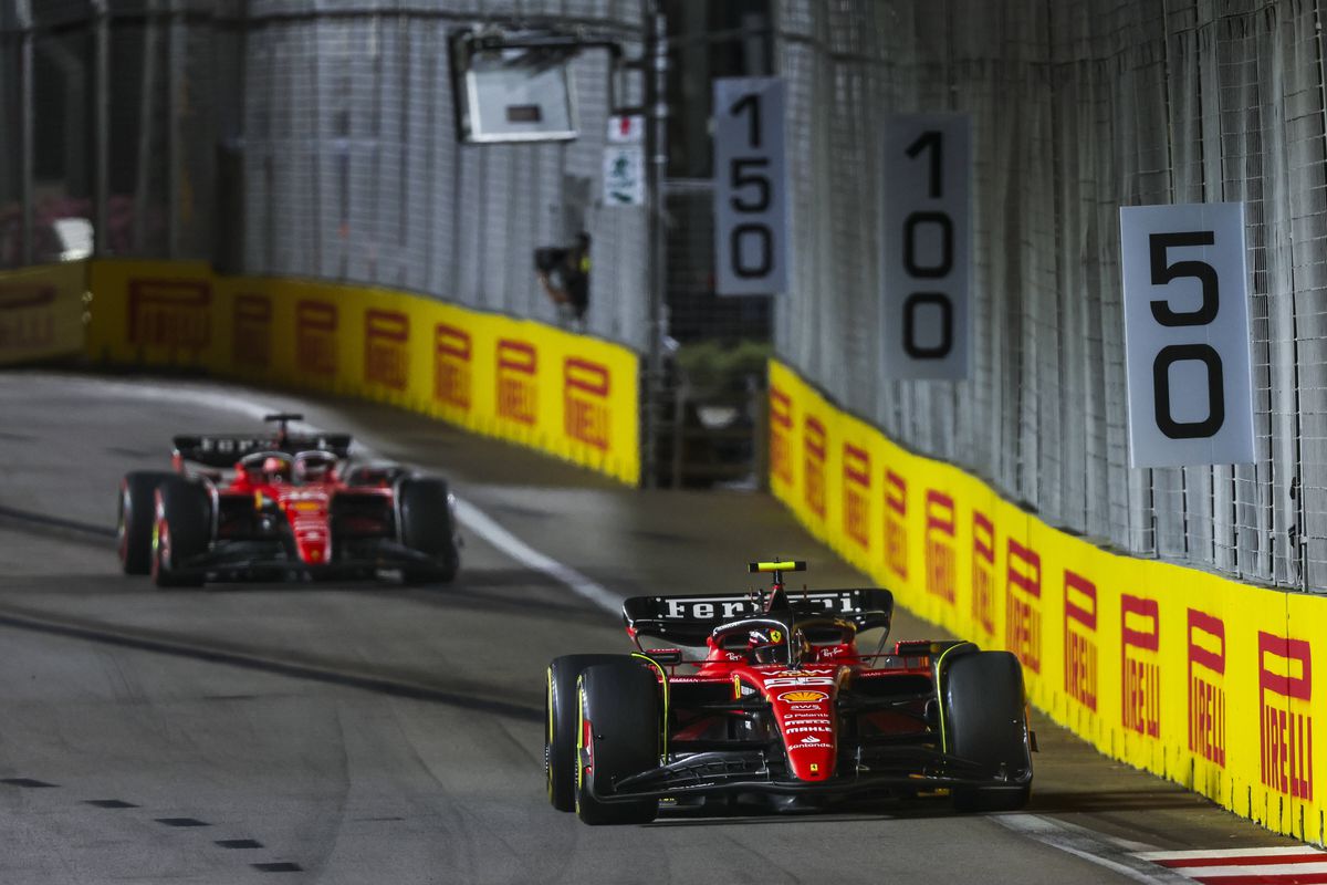 Carlos Sainz, victorie în Marele Premiu de Formula 1 din Singapore după o cursă perfectă! Norris și Hamilton, pe podium