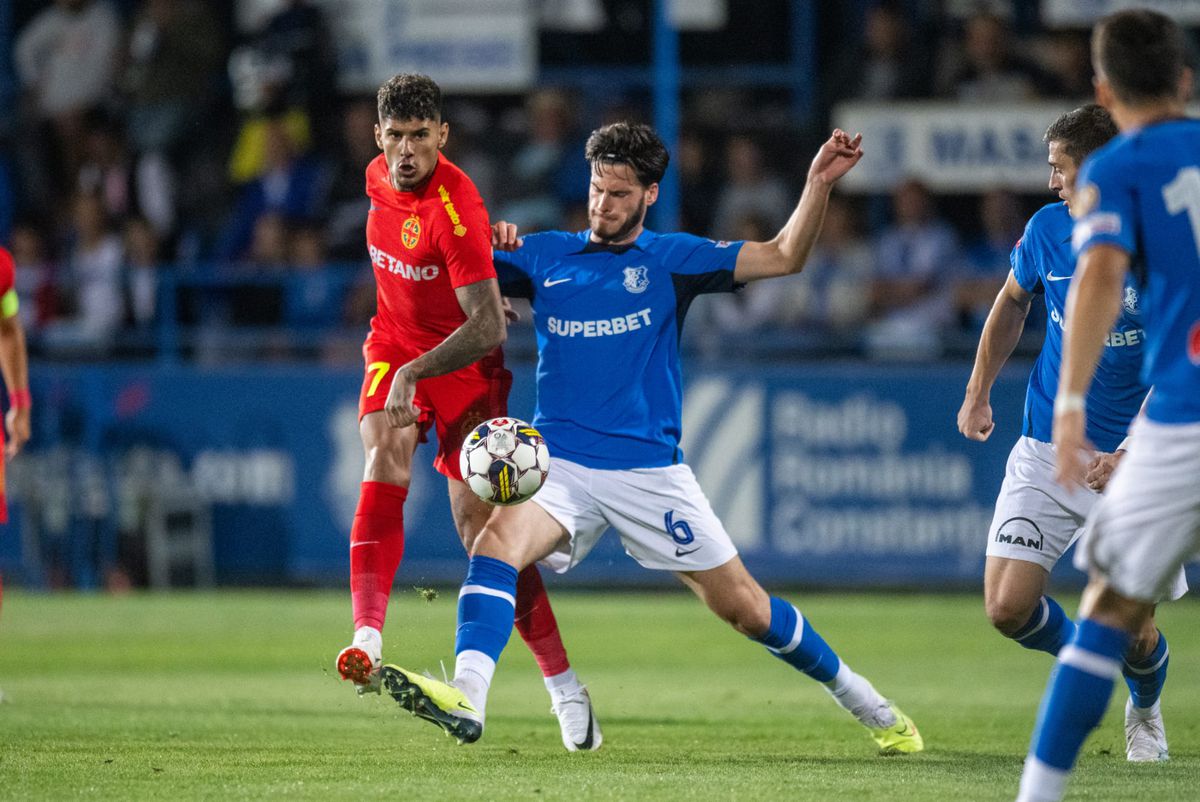 Gafă ca la juniori » Pentru ce a primit „galben” fotbalistul de 600.000 de euro al lui FCSB