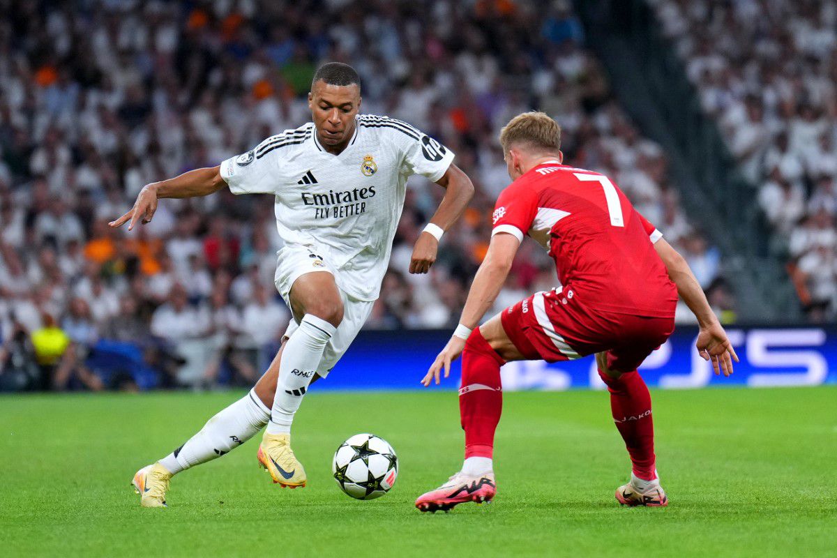 Real Madrid - Stuttgart 3-1 » Chin blanco la start! Courtois și pedigriul european o scapă pe Real Madrid de rușine