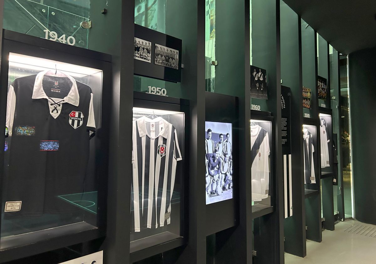 „După 10 etape, se întrebau dacă a venit Zidane!” » Fosta vedetă a naționalei, despre impactul avut în străinătate: „Vine unu' din Romania și le ia fața tuturor!”