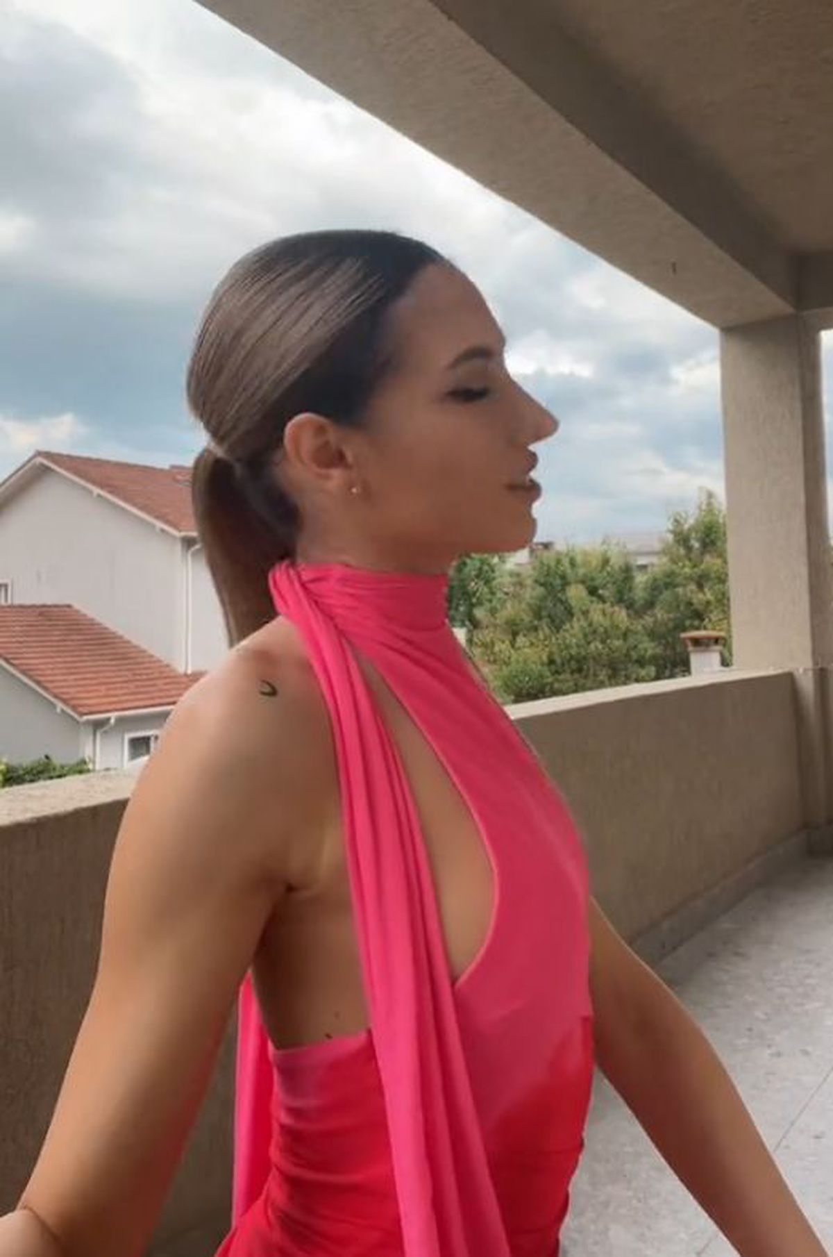 Cum a apărut fiica lui Șumudică pe Giulești: „Mi se pare mie sau duduia o copiază pe Teodora Stoica?”