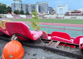 Se întâmplă în România! N-au găsit stadion și își vor juca meciurile în Ștefan cel Mare » Arena e în plină demolare: „Au început să scoată anumite sectoare”!