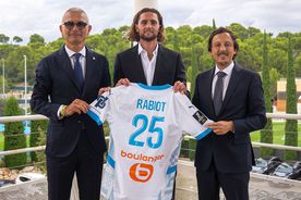 După 5 ani la Juventus, Rabiot a semnat unde nu se aștepta nimeni! Mama l-ar fi făcut să piardă transferul la un colos european