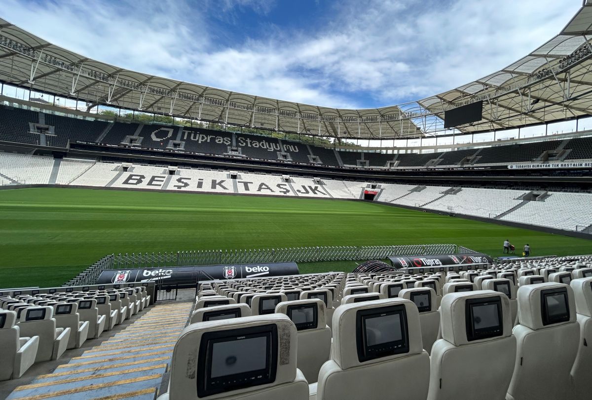 „După 10 etape, se întrebau dacă a venit Zidane!” » Fosta vedetă a naționalei, despre impactul avut în străinătate: „Vine unu' din Romania și le ia fața tuturor!”