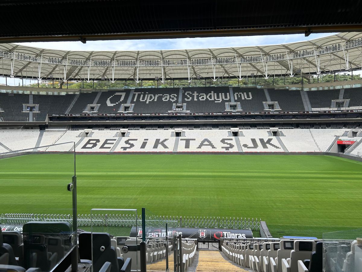 „După 10 etape, se întrebau dacă a venit Zidane!” » Fosta vedetă a naționalei, despre impactul avut în străinătate: „Vine unu' din Romania și le ia fața tuturor!”