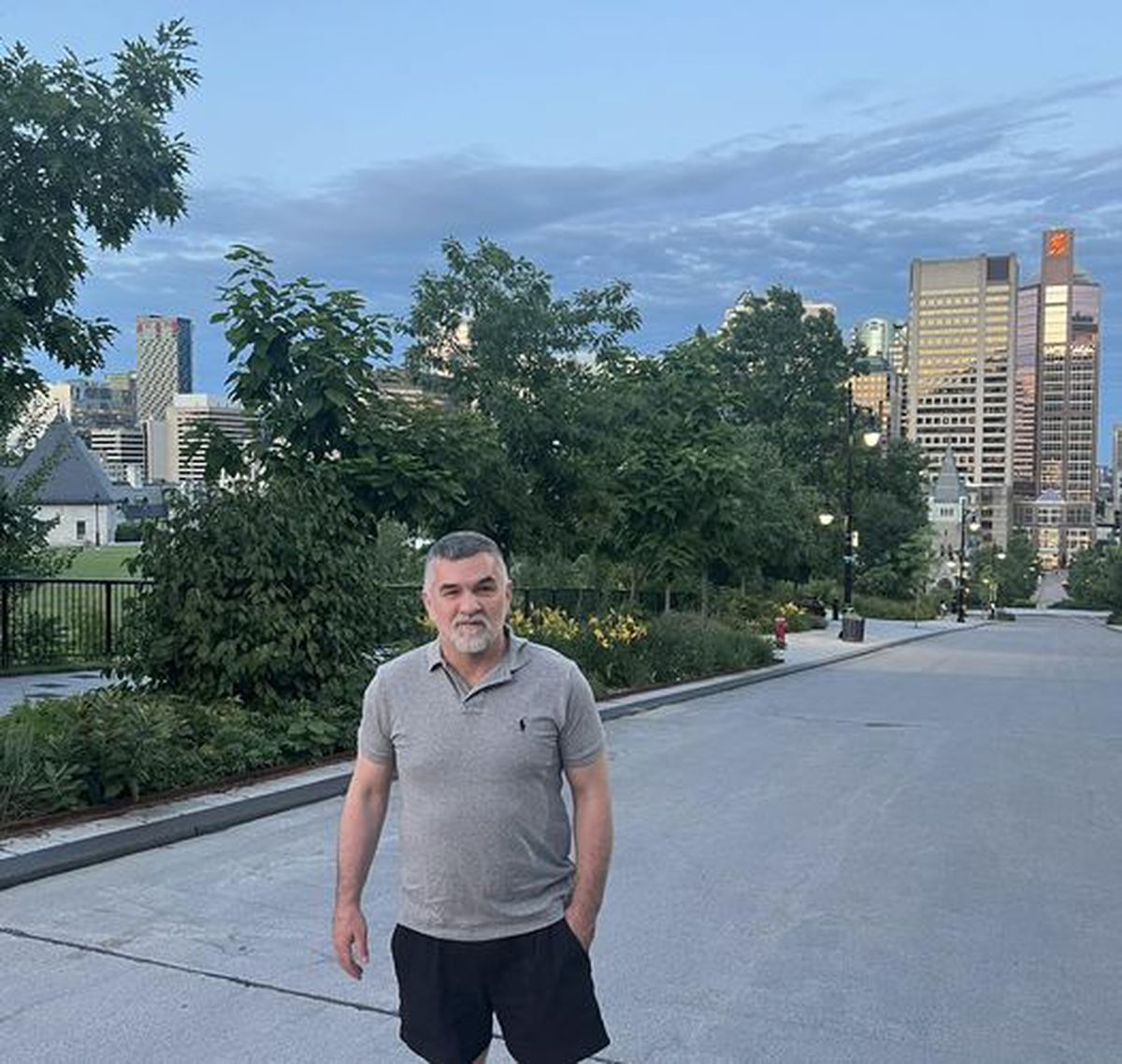 „Aveam părul creț și ochii verzi!” » Monica și Leonard Doroftei, secrete de cuplu pentru GSP.RO: „Lasă-mă să zic și eu ceva! Aveam 16 ani când l-am cunoscut, nu știam cu ce se ocupă”