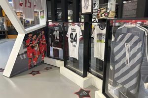 Singurul român amintit în muzeul lui Besiktas: „E o legendă aici” » A rememorat pentru GSP un moment antologic: „O nebunie! Așa s-a scris istoria”