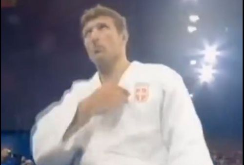 Nemanja Majdov (28 de ani), campion european și mondial la judo, a fost suspendat din toate activitățile timp de 5 luni de Federația Internațională de Judo.