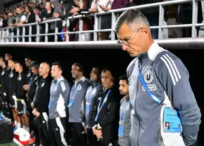 „Se pare că metoda asta funcționează” » Sabău dezvăluie secretul, după demonstrația de fotbal a lui U Cluj în Giulești