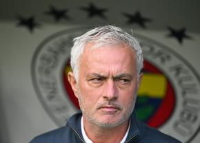 „Bombă” la miezul nopții: antrenor demis după rușinea din Ligă! Jose Mourinho, în negocieri avansate pentru a prelua echipa