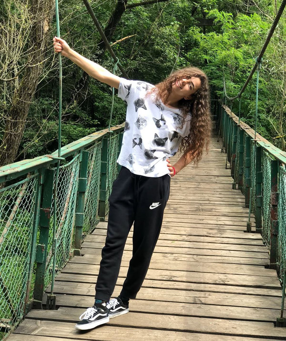 „Mi-ar plăcea să mă teleportez oriunde, oricând! Dacă aș ai fi milionară aș sta la plajă” » Diana Ciucă dincolo de terenul de handbal