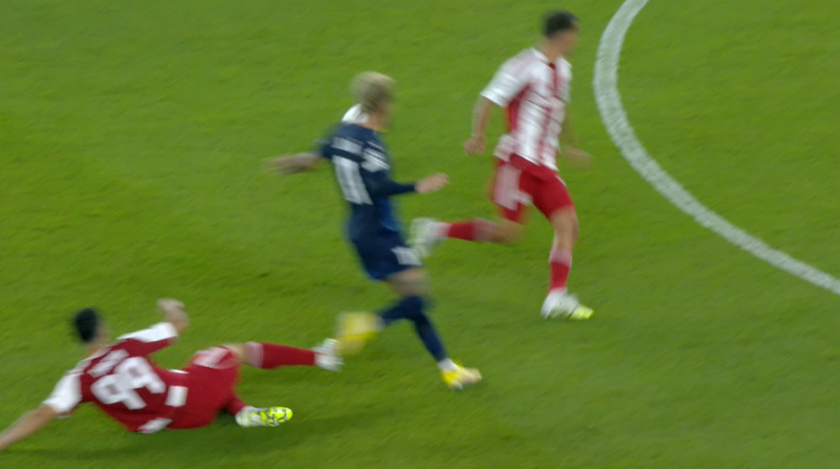 Toate rezultatele serii în Liga Campionilor » Echipa lui Vlad Dragomir scoate un punct istoric în Liga Campionilor, sub privirile lui Istvan Kovacs