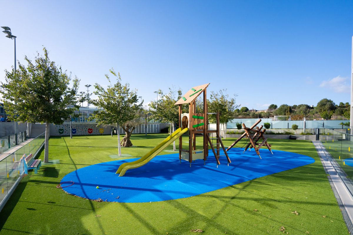 Cât costă să te antrenezi la academia lui Rafael Nadal?