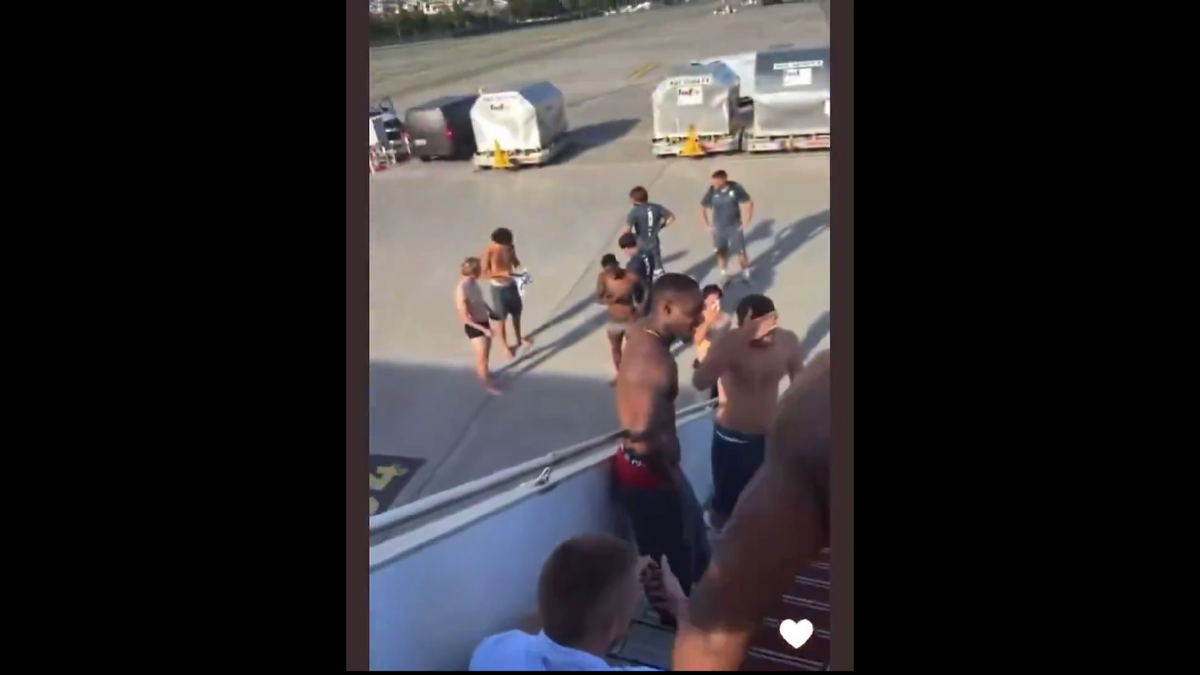 Fotbaliștii lui AS Monaco au rămas în chiloți în avion