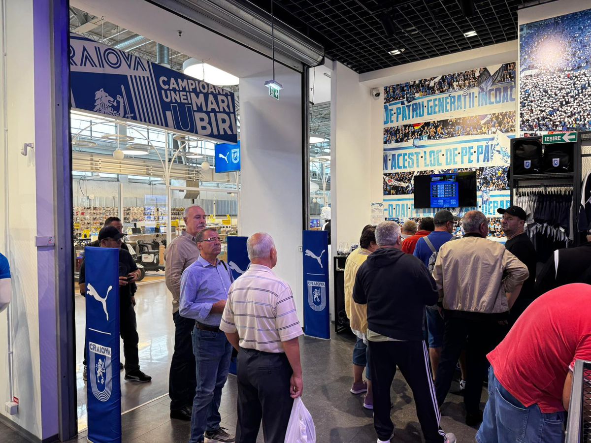 „Erupe vulcanul” de pe Oblemenco! Câte pachete a vândut Craiova în 4 zile pentru Conference » Cozi la casele de bilete la primele ore