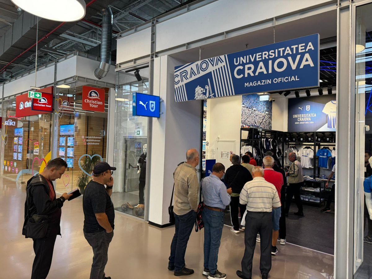 „Erupe vulcanul” de pe Oblemenco! Câte pachete a vândut Craiova în 4 zile pentru Conference » Cozi la casele de bilete la primele ore