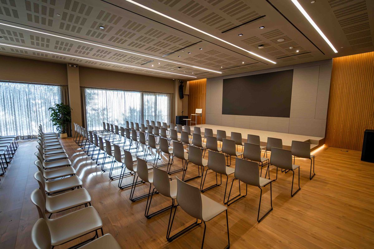 Cât costă să te antrenezi la academia lui Rafael Nadal?