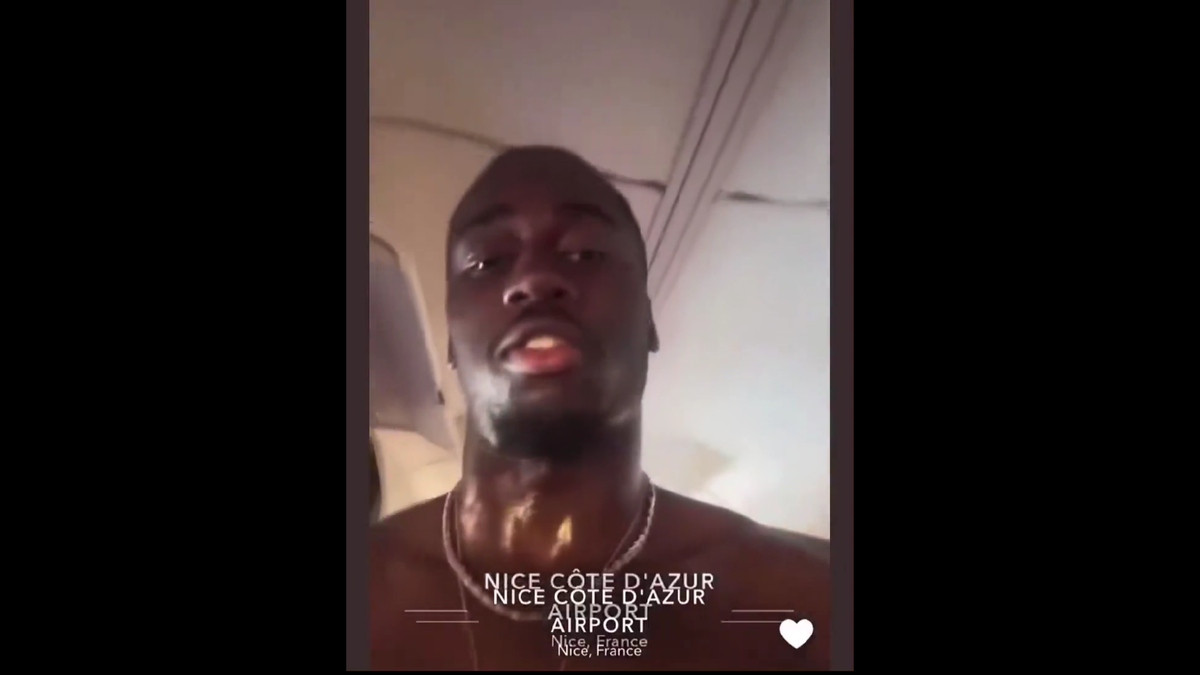 Fotbaliștii lui AS Monaco au rămas în chiloți în avion