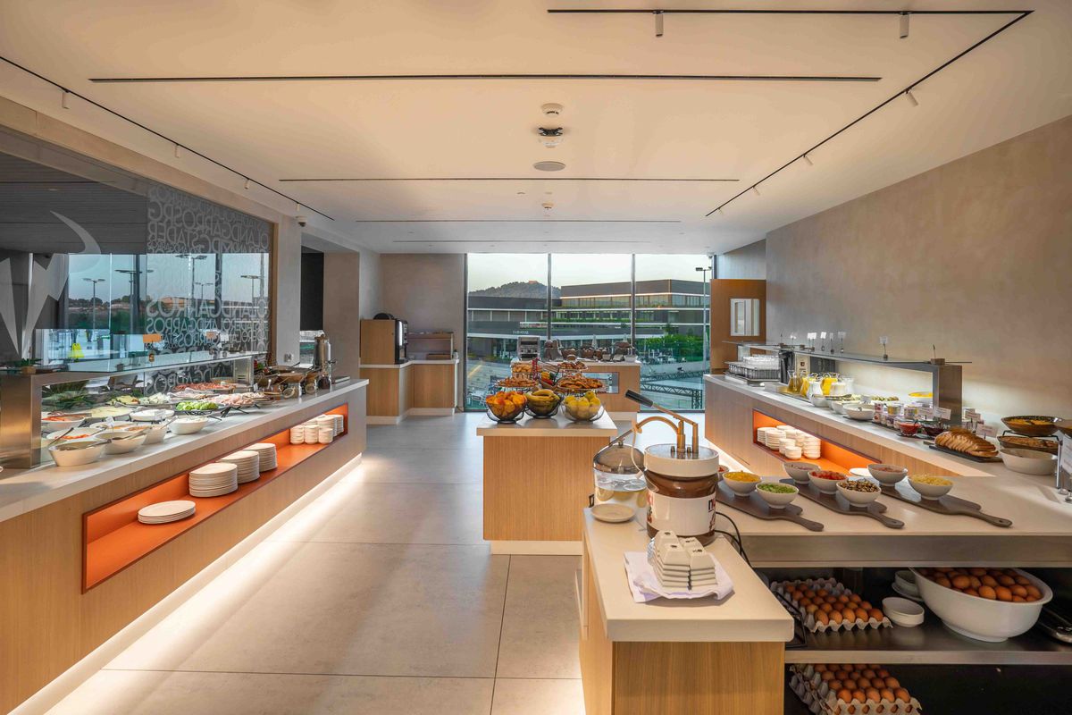 Cât costă să te antrenezi la academia lui Rafael Nadal?