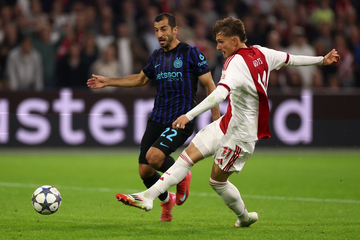 Ajax - Inter 0-2 » Thuram i-a oferit lui Cristi Chivu un debut fericit ca antrenor în Liga Campionilor