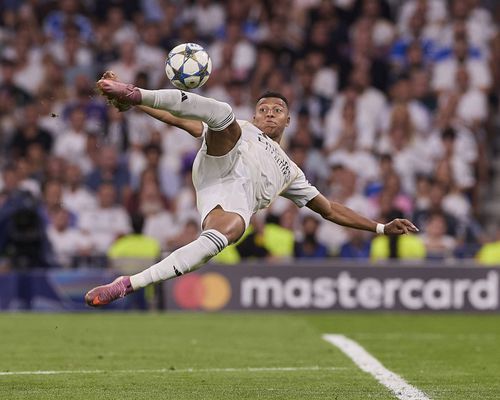Kylian Mbappe a ratat de puțin golul din „foarfecă” chiar în debutul partidei Real Madrid - Marseille 2-1 / Foto: Imago
