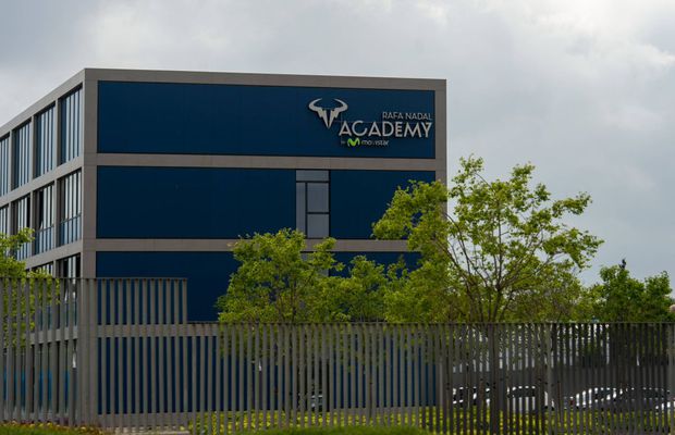 Cât costă să te antrenezi la academia lui Rafael Nadal?