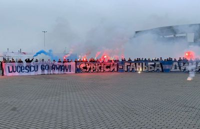 Ruh - Dinamo Kiev 0-2. Mircea Lucescu rămâne lider după victoria cu penultima clasată, dar ultrașii îi cer plecarea! Scandări în fața stadionului: „Lucescu, pleacă!”