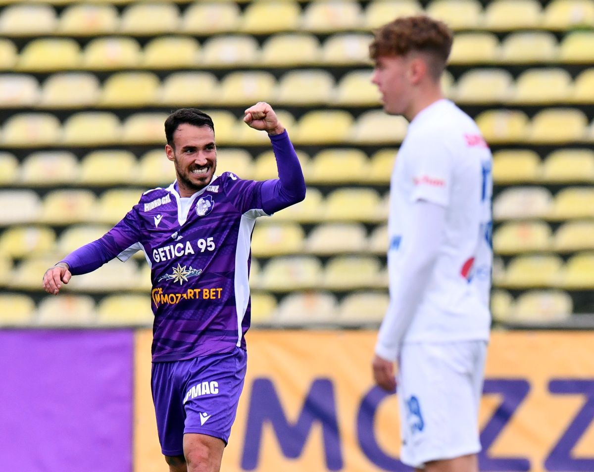 FC Argeș - Farul 2-1. Hagi, învins în orașul lui Dobrin / Imagini surprinse de fotoreporterul GSP