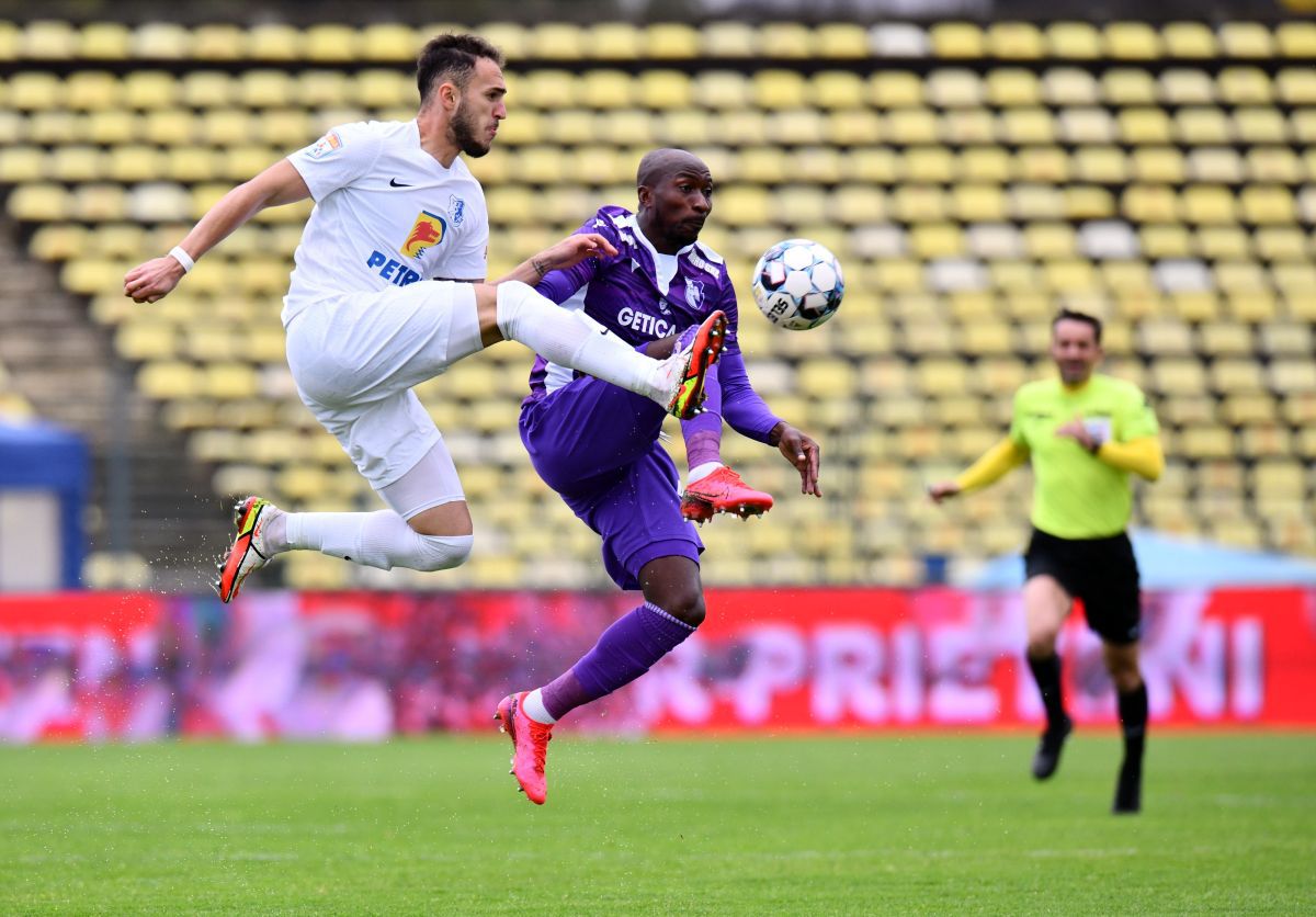 FC Argeș - Farul 2-1. Hagi, învins în orașul lui Dobrin / Imagini surprinse de fotoreporterul GSP