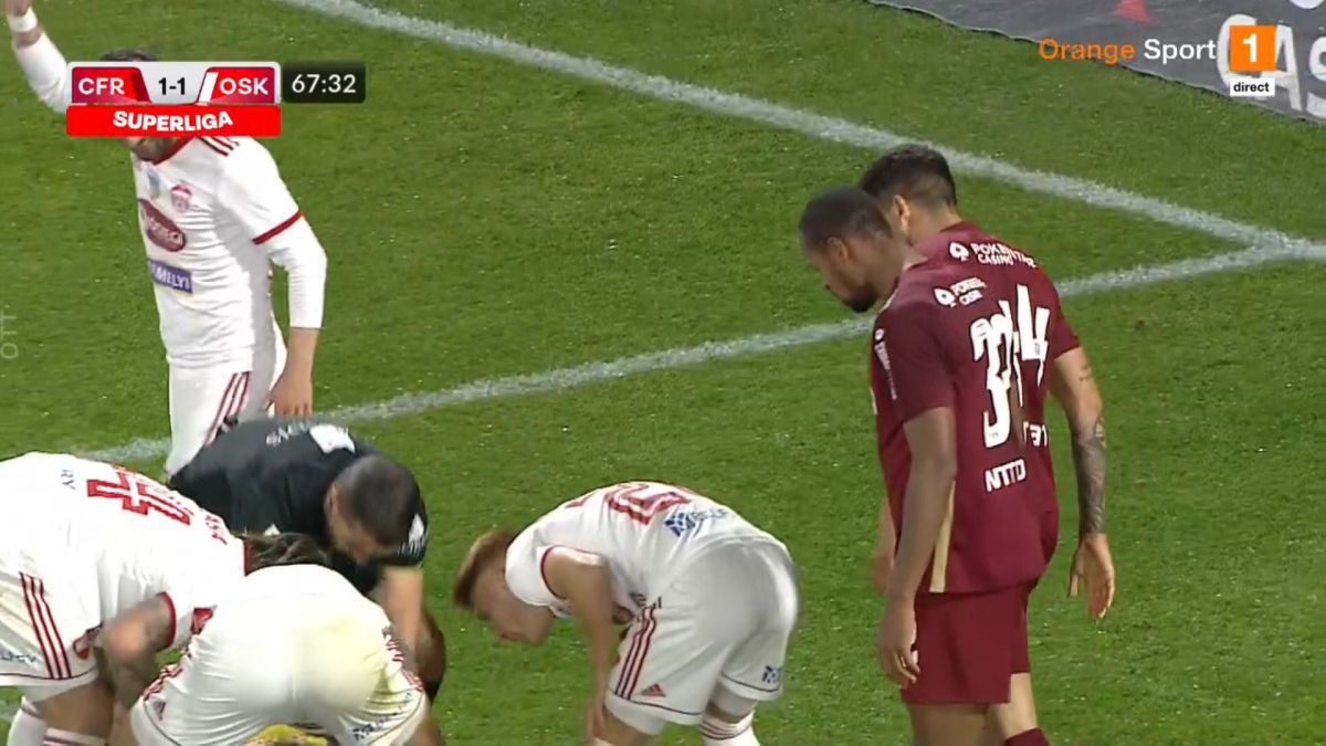Momentul de panică din CFR Cluj - Sepsi, taxat în direct pe transmisiune: „Jucătorii ăștia n-au și ei părinți acasă?!”