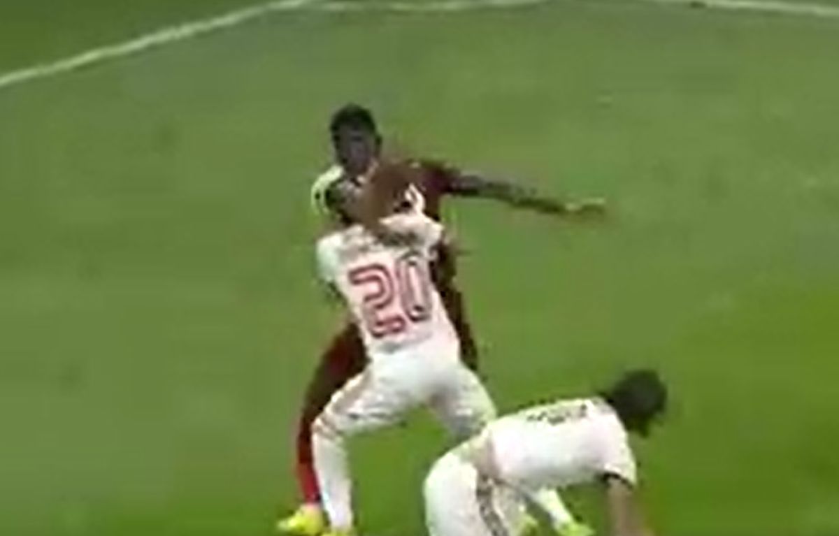 Greșeală de arbitraj în CFR Cluj - Sepsi: „Ai dovada la fața locului!” + cum arată rana „victimei”