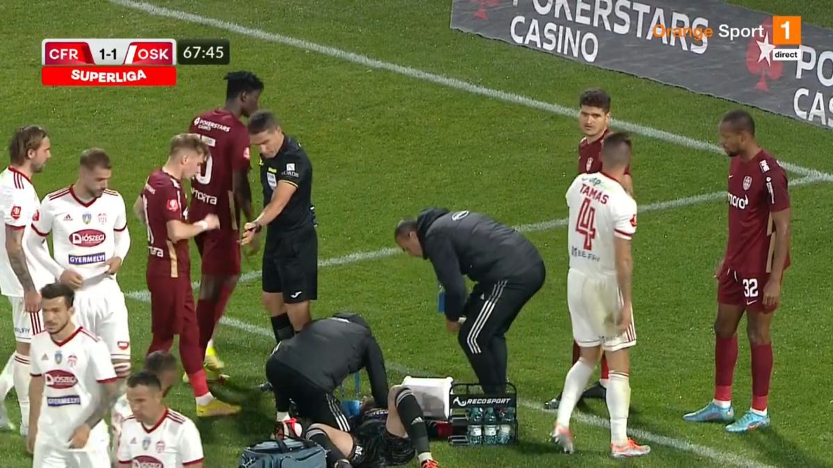 Momentul de panică din CFR Cluj - Sepsi, taxat în direct pe transmisiune: „Jucătorii ăștia n-au și ei părinți acasă?!”