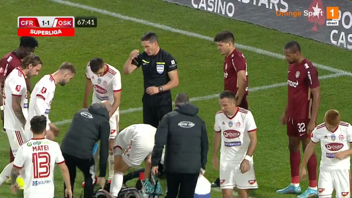 Momentul de panică din CFR Cluj - Sepsi, taxat în direct pe transmisiune: „Jucătorii ăștia n-au și ei părinți acasă?!”