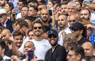 Surpriză în postarea lui Dani Alves de pe Instagram: a văzut Real Madrid - Barcelona din mijlocul fanilor madrileni, alături de un antrenor român!