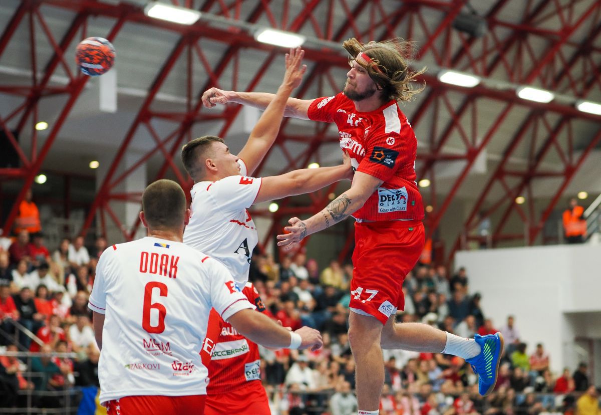 Cele mai spectaculoase imagini din Dinamo - Izvidac, EHF European League