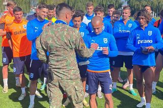 Momente emoționante în Bănie. Mitriță a primit tăblița unui soldat căzut la datorie