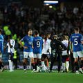 Rangers, următoarea adversară a celor de la FCSB, din grupa unică de Europa League, a fost sancționată de UEFA, după ce ultrașii scoțienilor au aprins fumigene și artificii în meciul din runda precedentă, când Lyon a învins pe Ibrox Park cu scorul de 4-1.