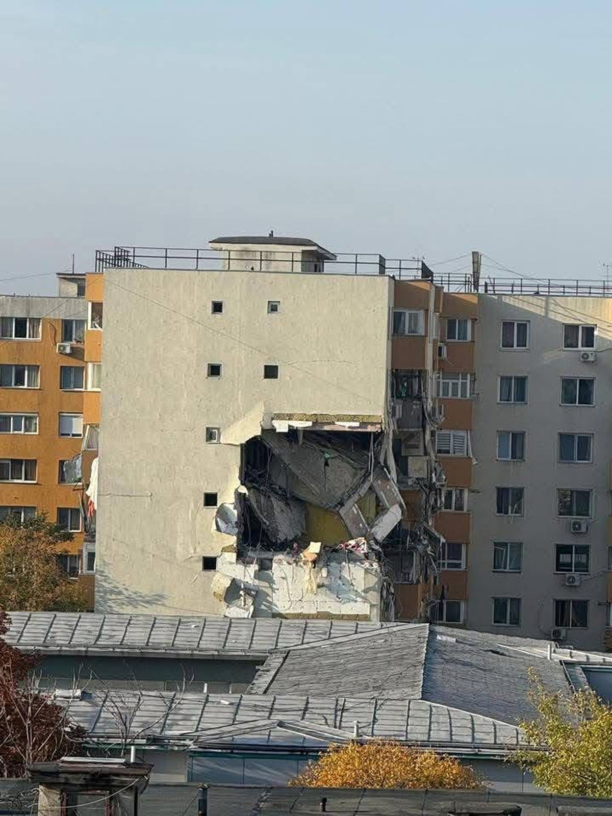 Bloc explodat în cartierul Rahova, foto: Imago