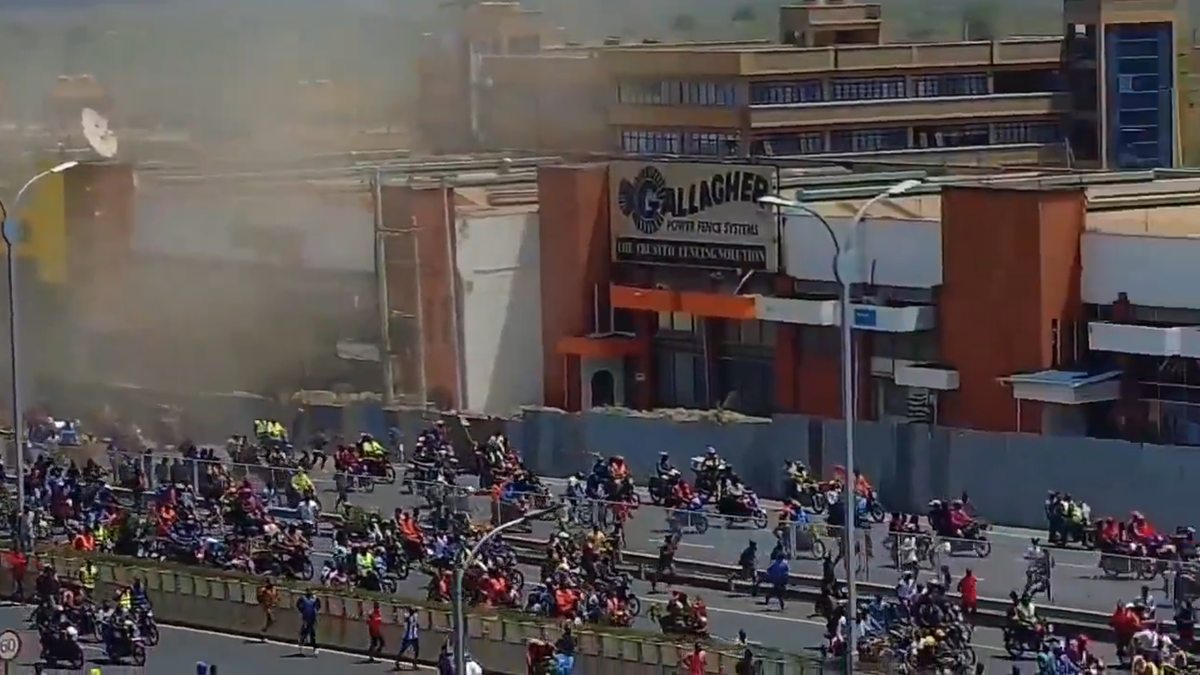 Situație incredibilă pentru Laurențiu Reghecampf » Proteste violente în capitala Kenyei: s-au tras focuri de armă înaintea meciului din Liga Campionilor