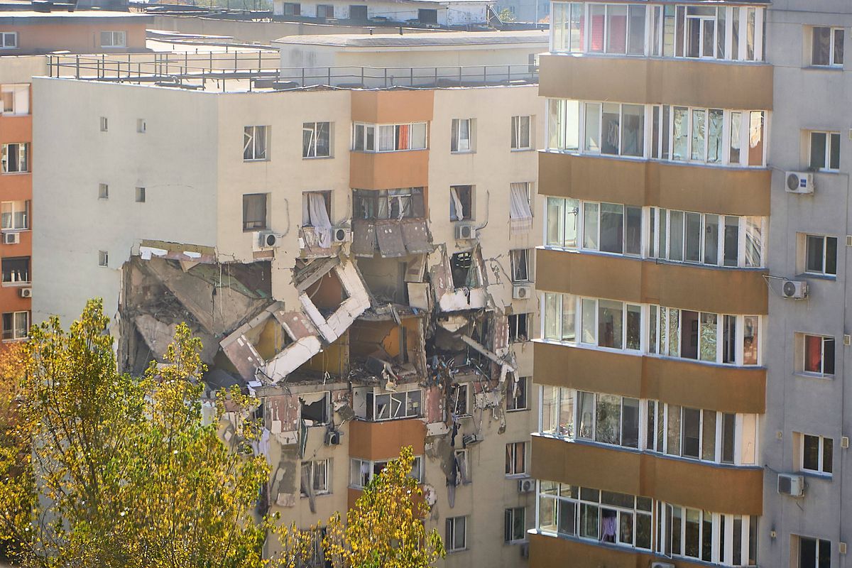 „Am pierdut tot!” » Mărturia tulburătoare a federalului prins acasă de explozia din Rahova: „Ca atunci când îți iei un KO în cap. Suntem pe drumuri”