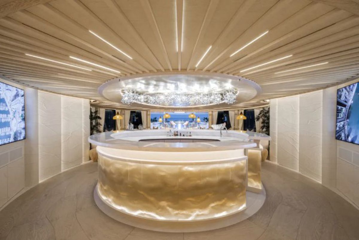 Superiahtul de 400 de milioane de euro al lui Shahid Khan, proprietarul lui Fulham