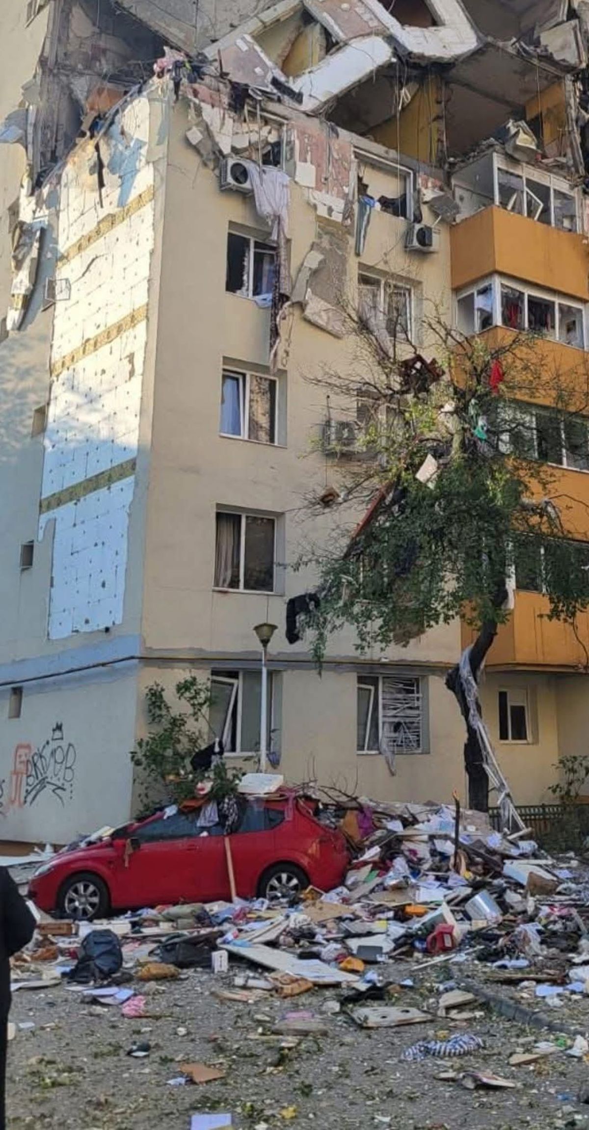 Bloc explodat în cartierul Rahova, foto: Imago