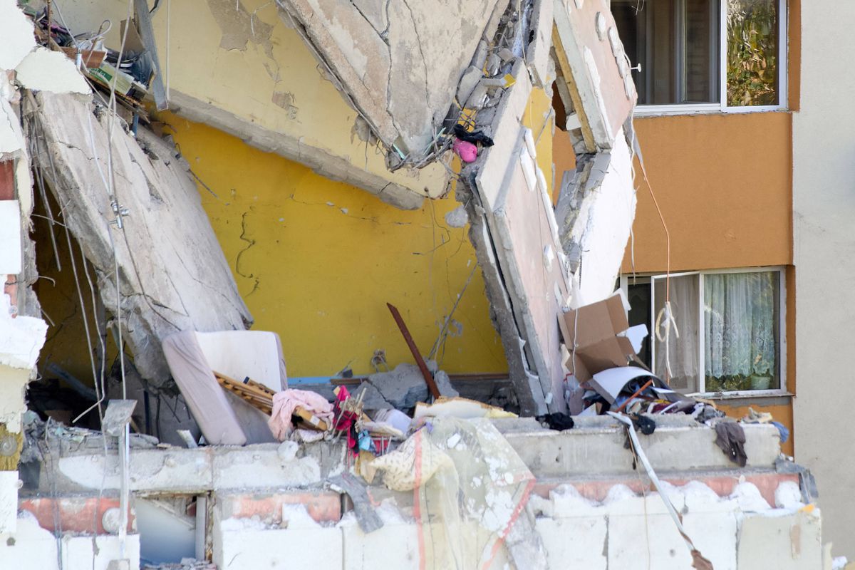 Bloc explodat în cartierul Rahova, foto: Imago
