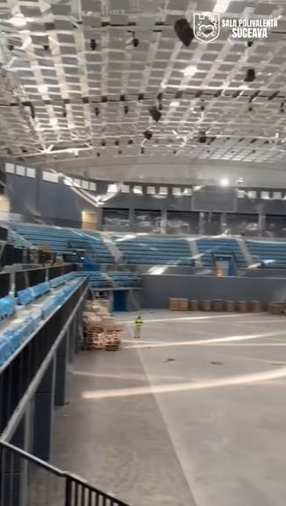 Imagini din interior cu Sala Polivalentă de 35 de milioane de euro, gata „în proporție de peste 90%”