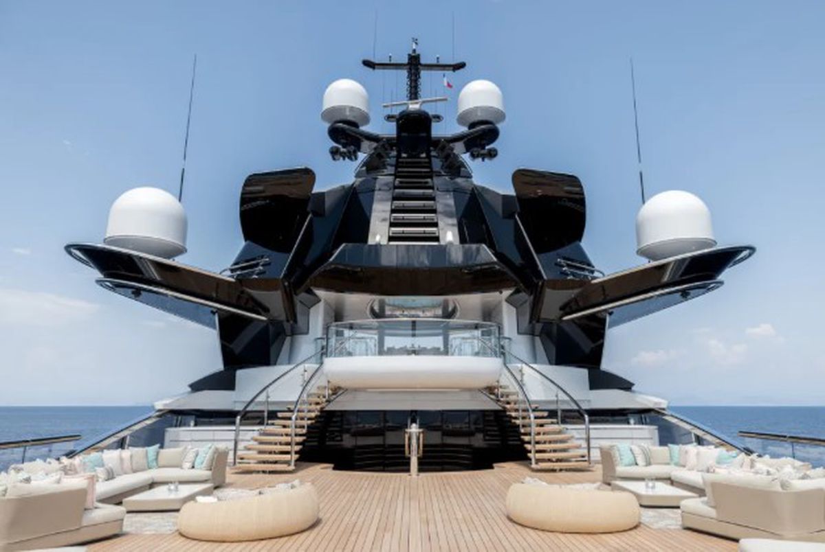 Superiahtul de 400 de milioane de euro al lui Shahid Khan, proprietarul lui Fulham